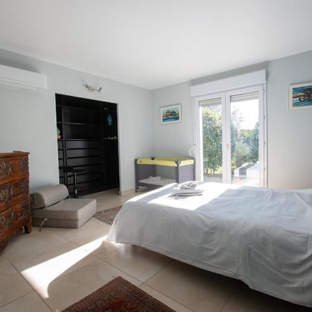 Ibis - Villa Avec Piscine, Jardin Et Parking Арл Екстериор снимка